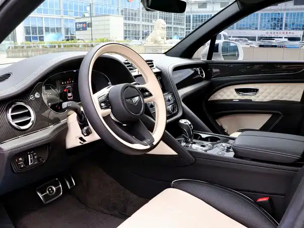 Bentley Bentayga 2021