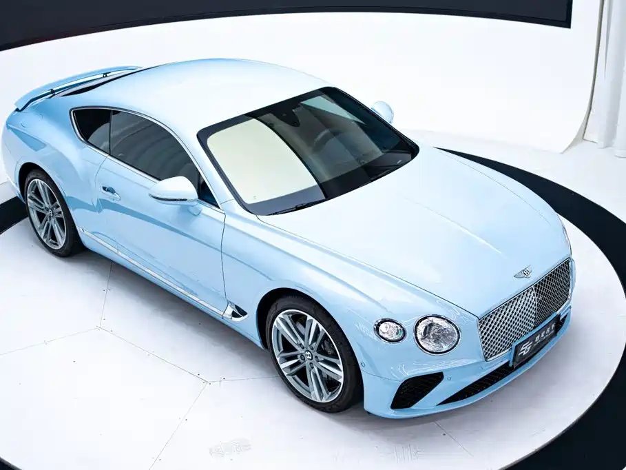 Bentley Continental 2024 — фото 21