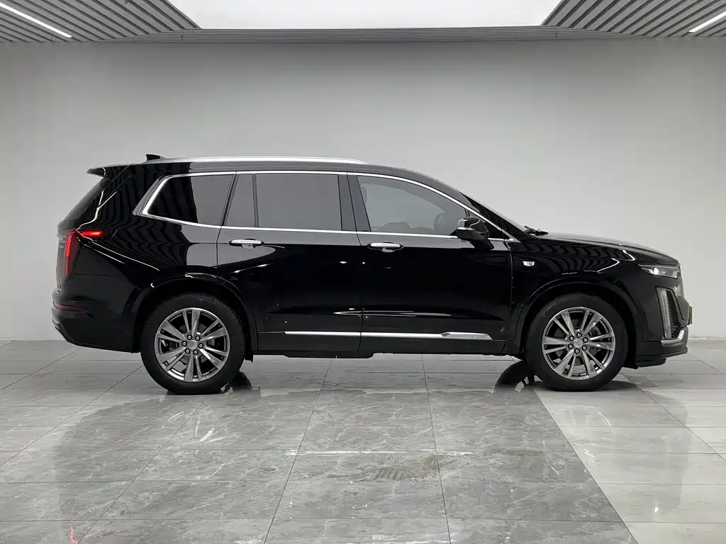 Cadillac XT6 2020 — фото 4