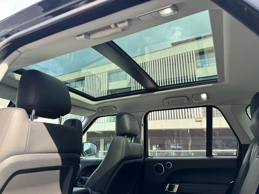 Land Rover Range Rover 2018 — фото 11