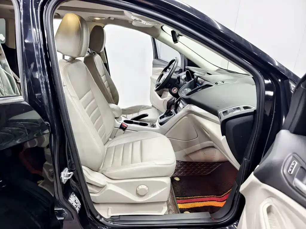 Ford Kuga 2013 — фото 14