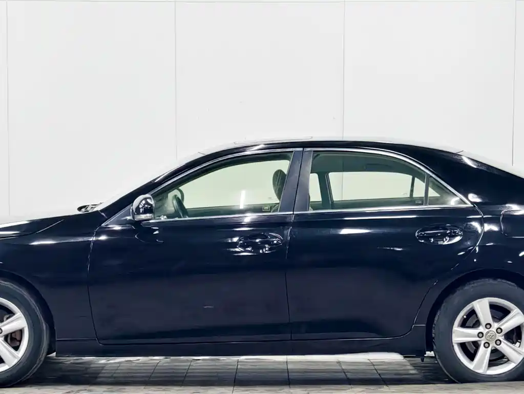 Toyota Reiz 2012