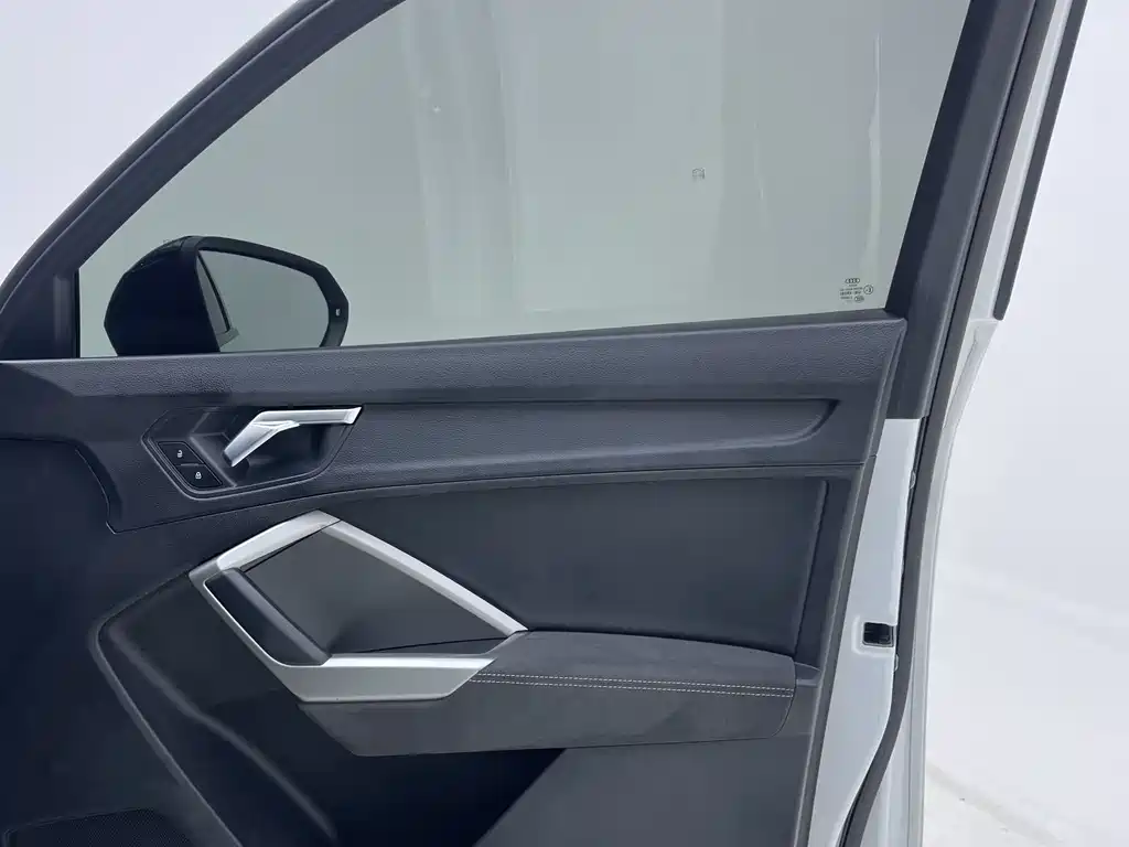 Audi Q3 2023 — фото 26