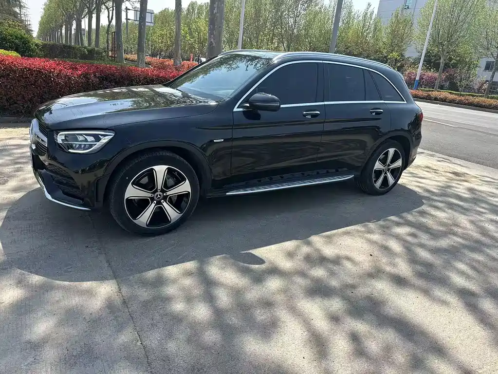 Mercedes-Benz GLC 2023 — фото 1