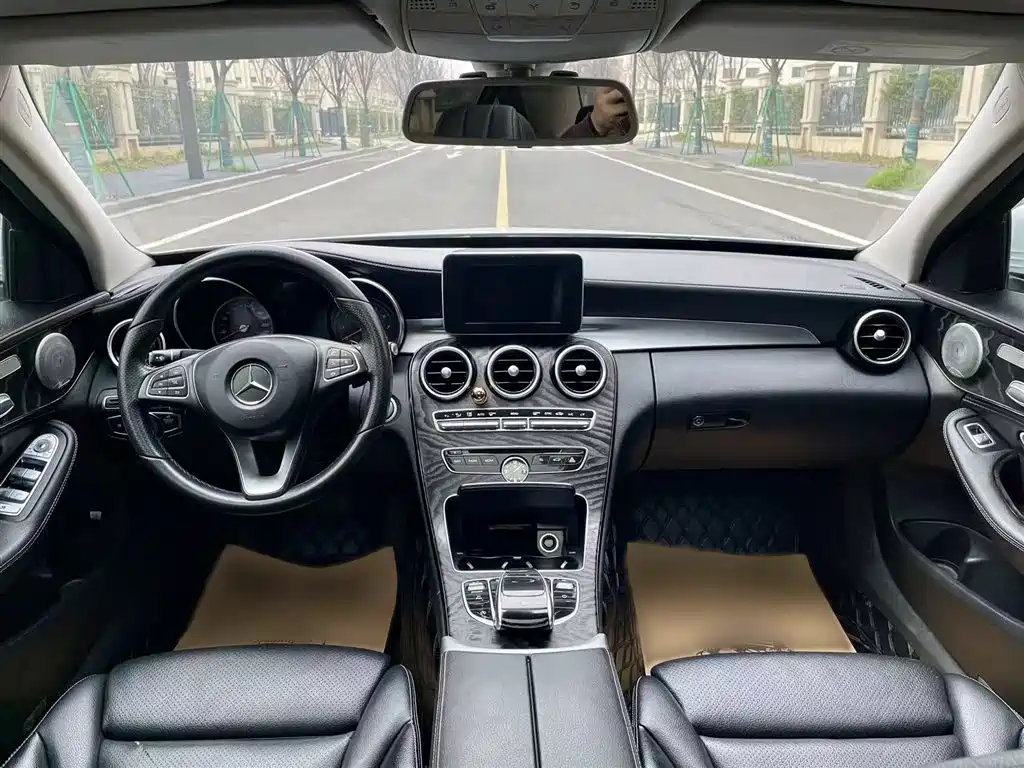 Mercedes-Benz C-Class 2017 — фото 4