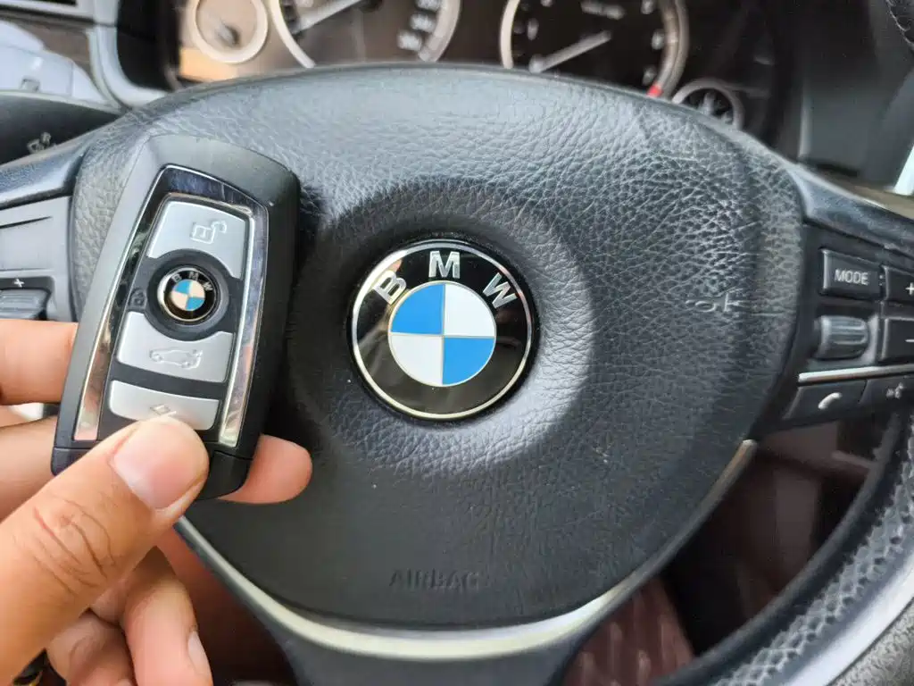 BMW 5 Series 2015 — фото 12