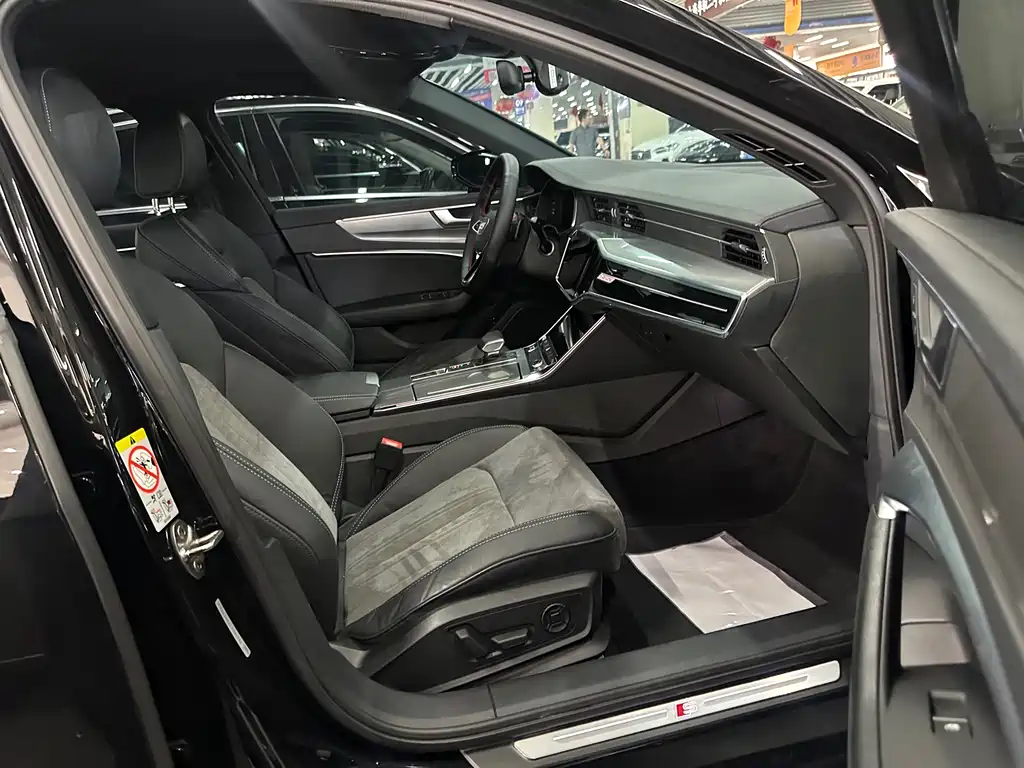 Audi A6L New Energy 2021 — фото 12