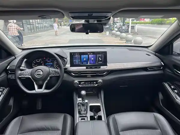 Nissan Teana 2024