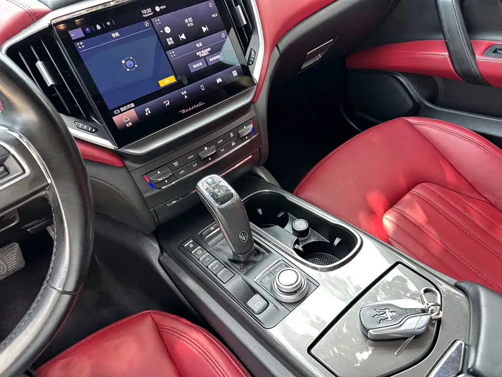 Maserati Ghibli 2021 — фото 8