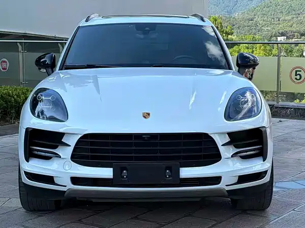 Porsche Macan 2022