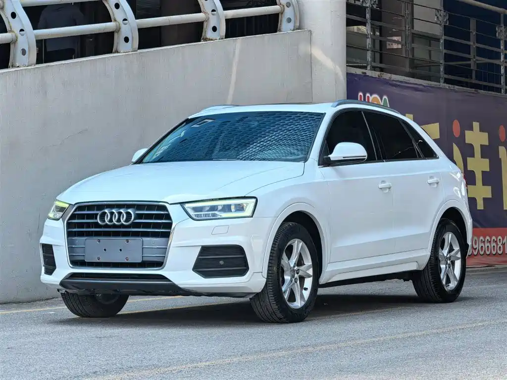Audi Q3 2019 — фото 1