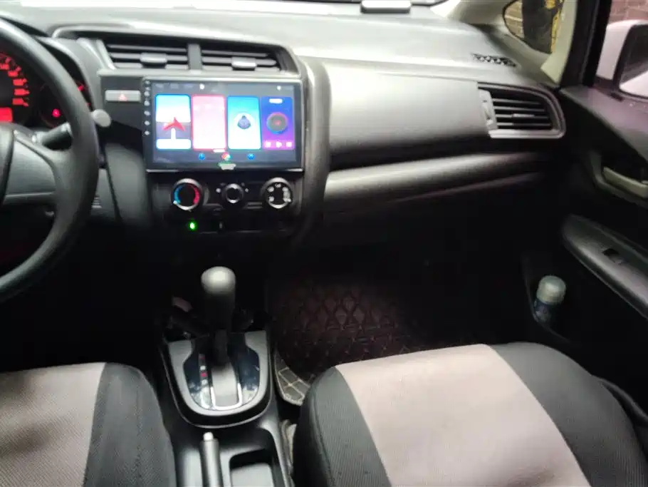 Honda Fit 2018 — фото 13