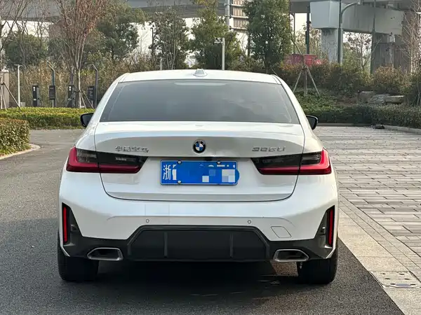 BMW 3 Series 2023