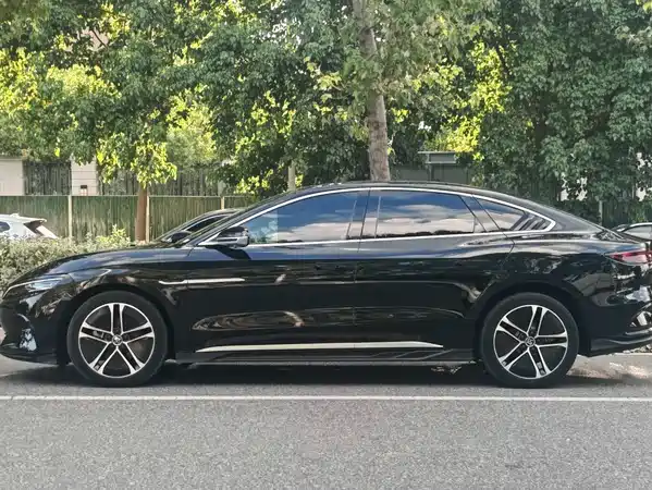 BYD Han 2024
