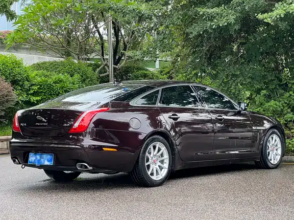 Jaguar XJ 2015