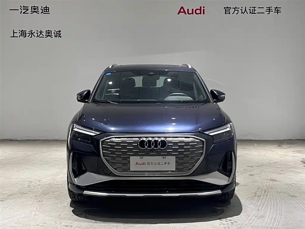 Audi Q4 e-tron 2023 — фото 2