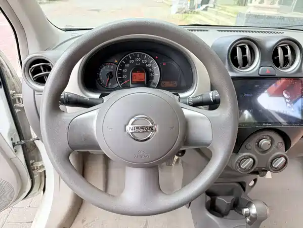 Nissan March 2013