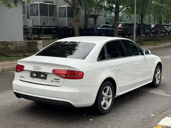 Audi A4L 2013