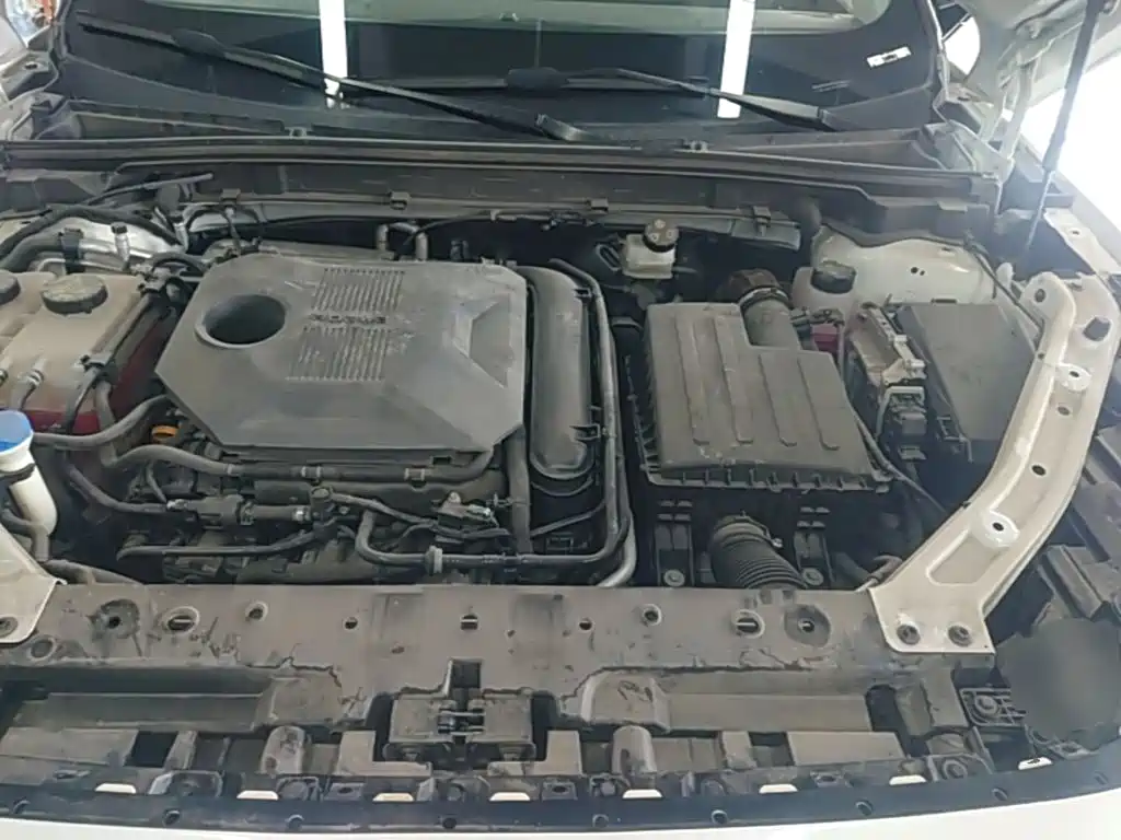 Roewe RX5 New Energy 2024 — фото 16
