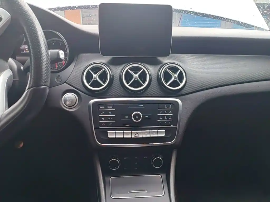 Mercedes-Benz GLA 2019 — фото 13