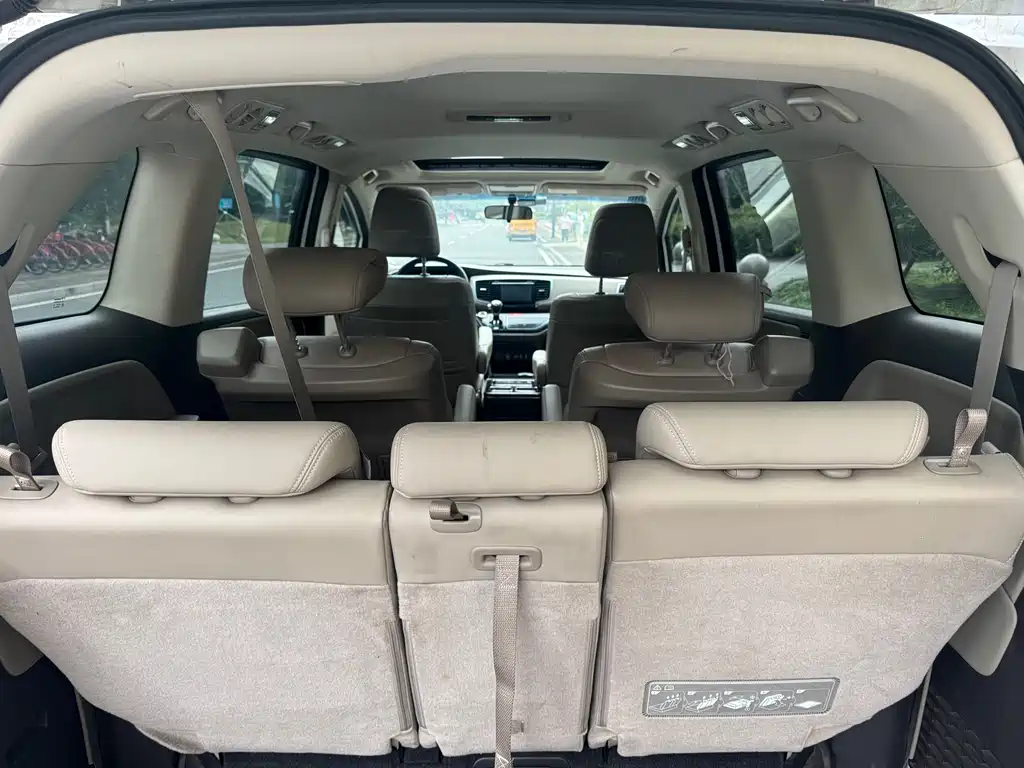 Honda Odyssey 2018 — фото 15