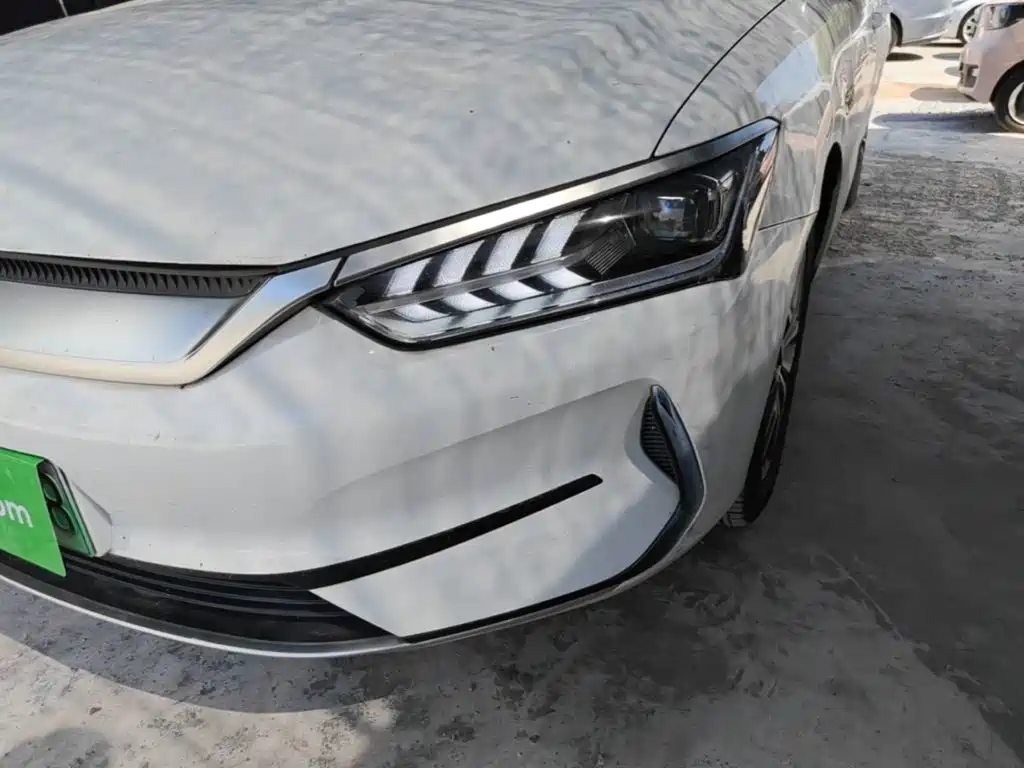 BYD Qin PLUS 2023 — фото 24