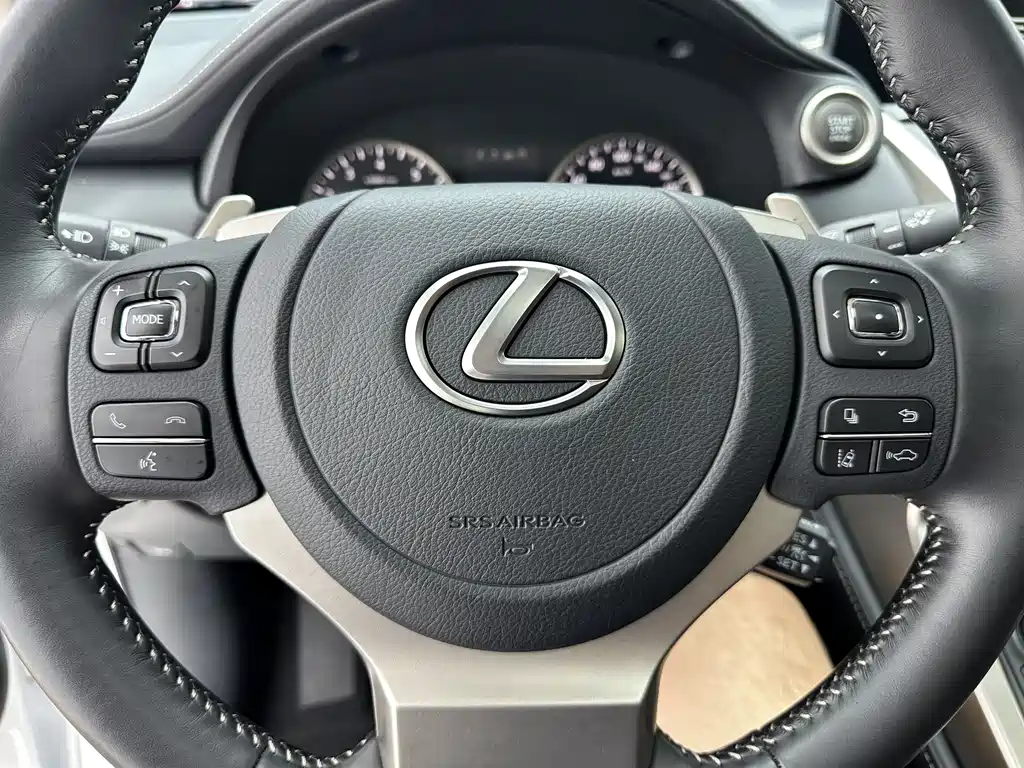 Lexus NX 2021 — фото 15
