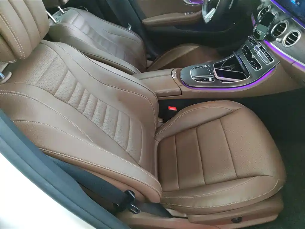 Mercedes-Benz E-Class 2023 — фото 20