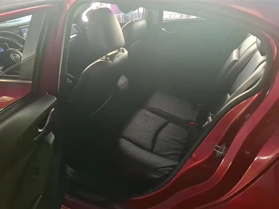 Mazda 3 Axela 2016 — фото 11
