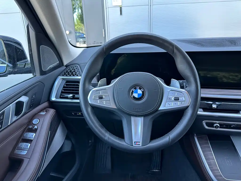 BMW X5 2025 — фото 9