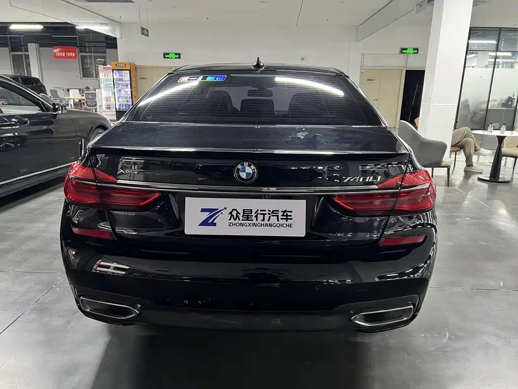 BMW 7 Series 2019 — фото 14