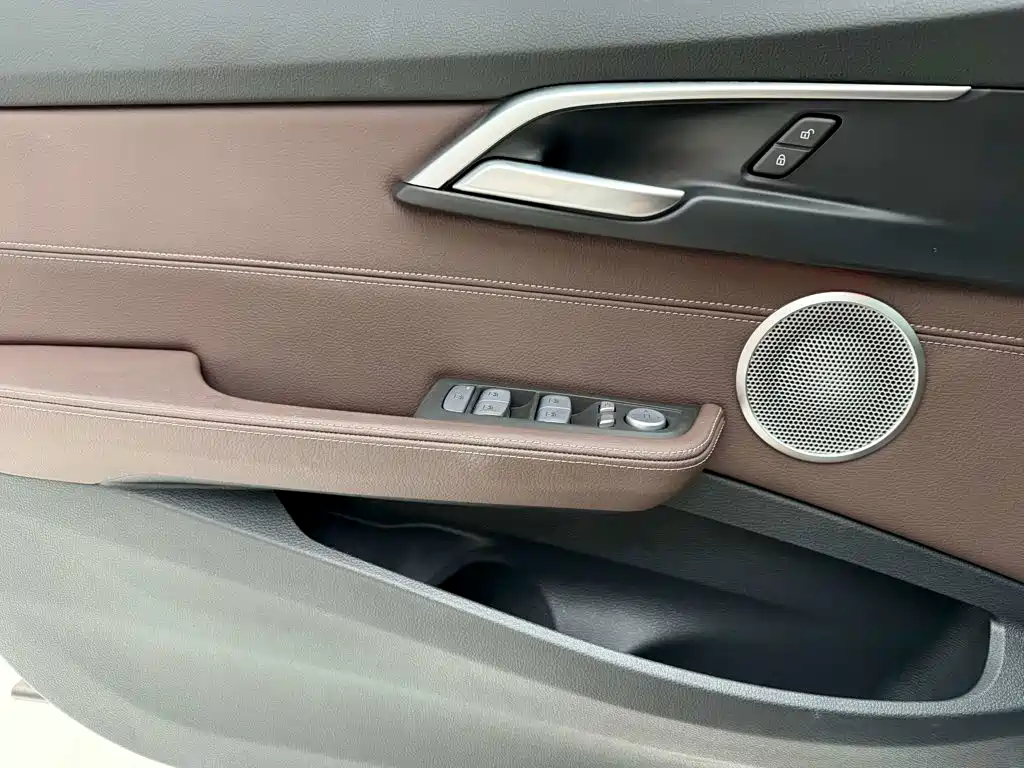 BMW 1 Series 2022 — фото 16
