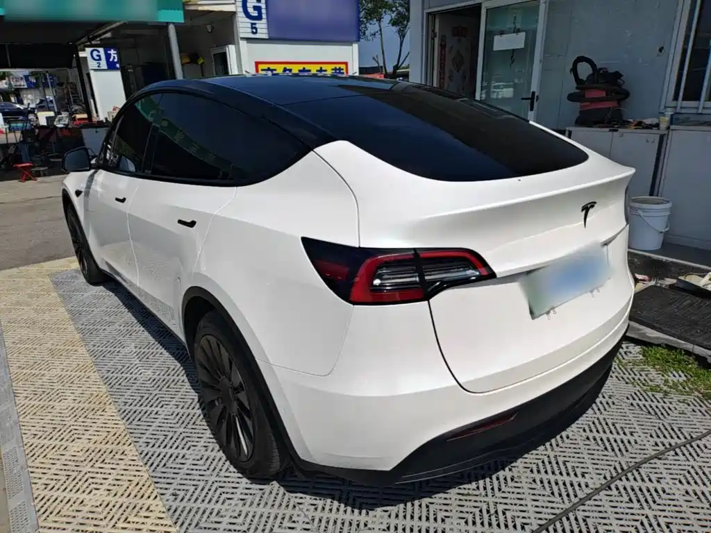 Tesla Model Y 2022 — фото 5