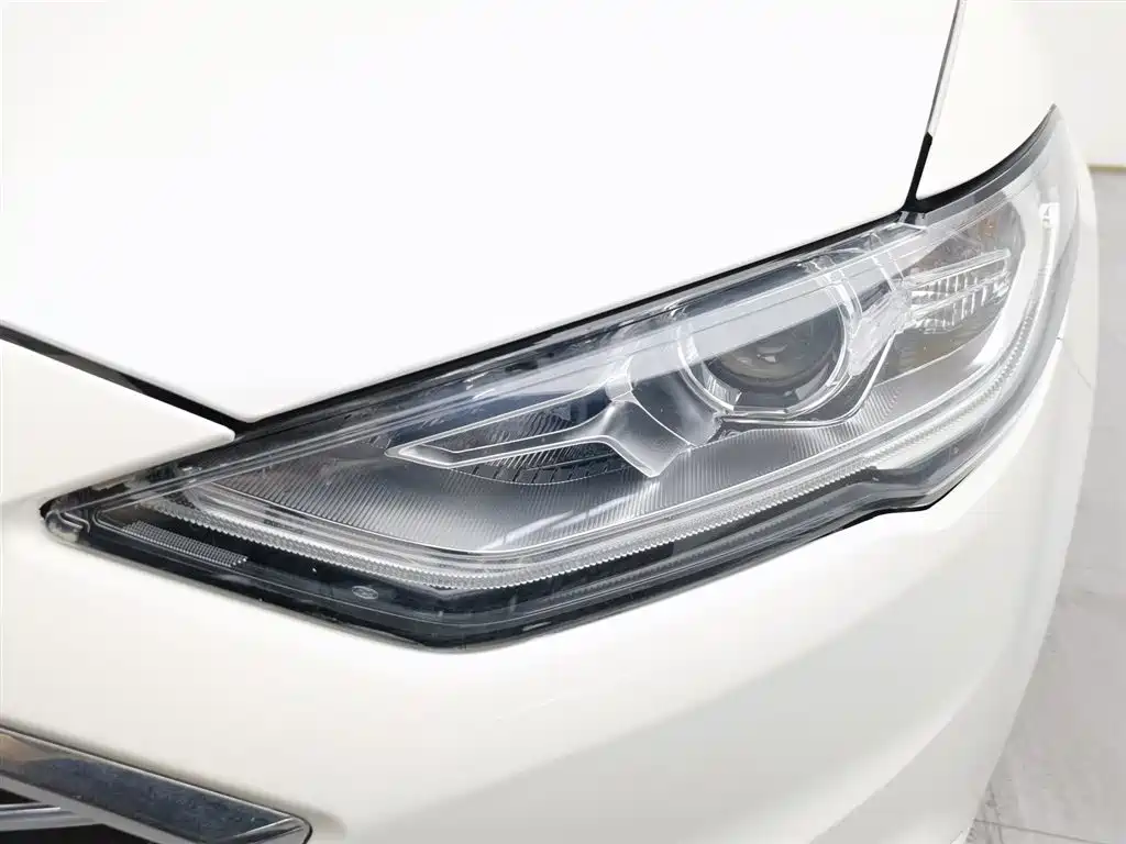 Ford Mondeo 2018 — фото 7