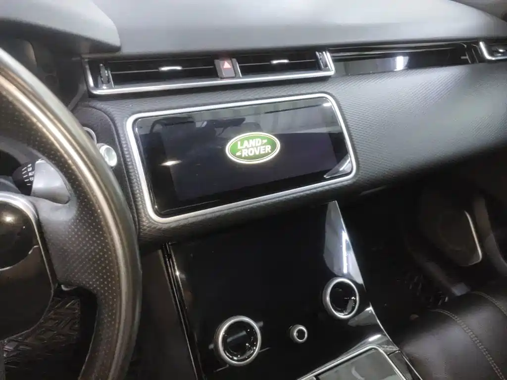 Land Rover Velar 2018 — фото 20