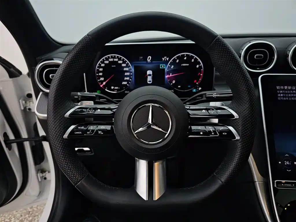 Mercedes-Benz C-Class 2023 — фото 9