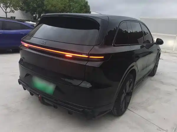 Li Auto L6 2025