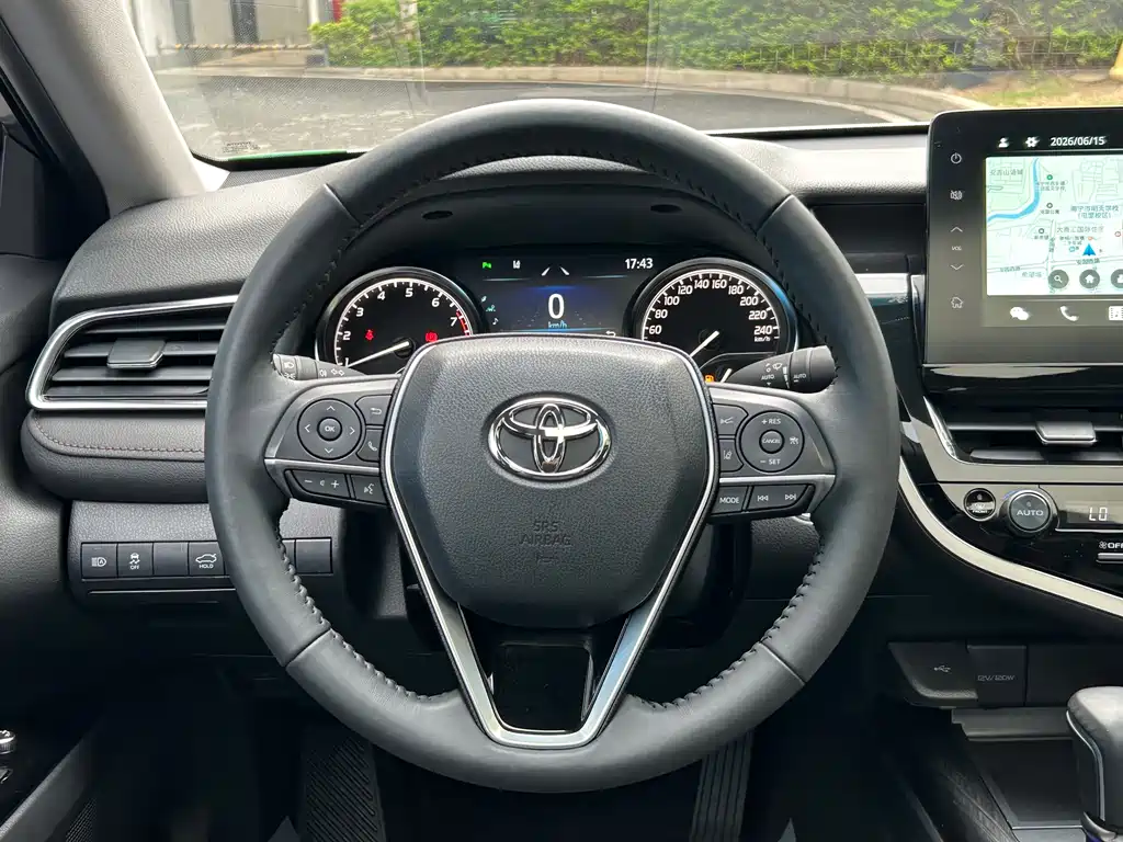 Toyota Camry 2021 — фото 20