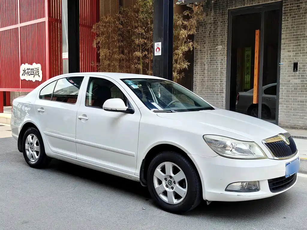 Skoda Octavia 2013 — фото 3