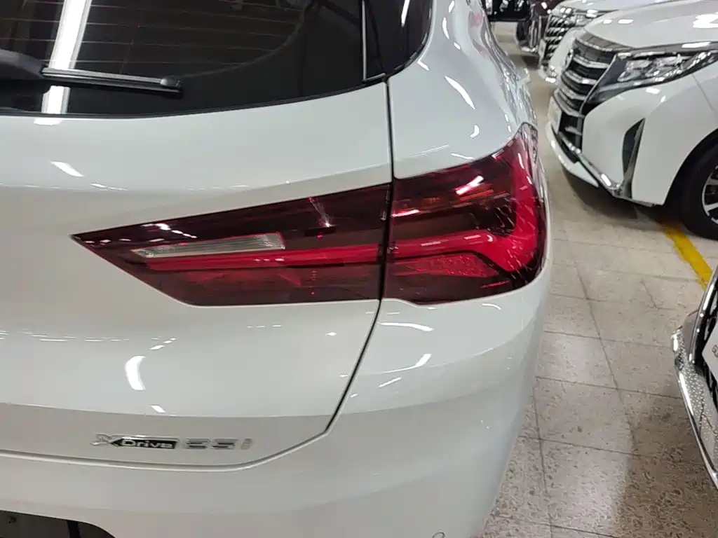 BMW X2 2023 — фото 8