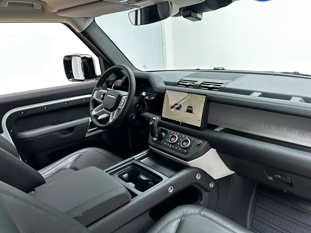 Land Rover Defender 2024 — фото 21