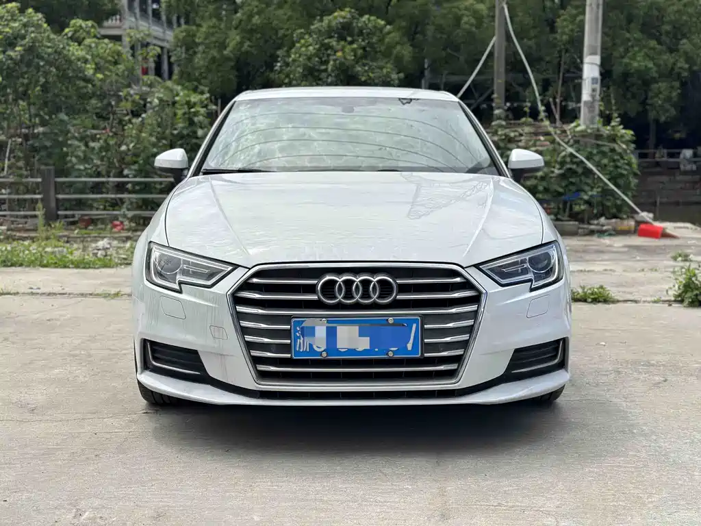 Audi A3 2019 — фото 2