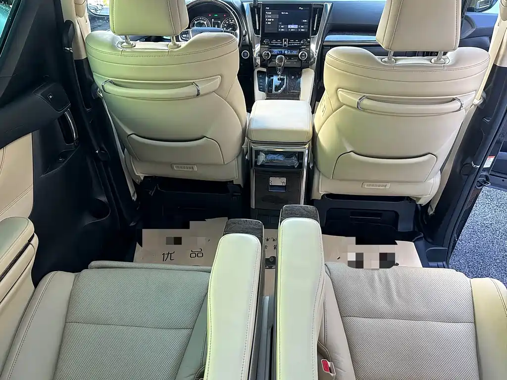 Toyota Alphard 2020 — фото 18