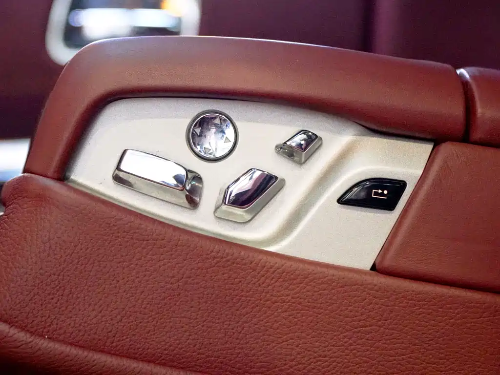 Rolls-Royce Ghost 2011 — фото 15