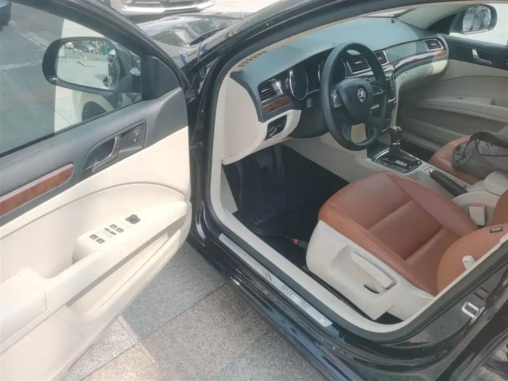 Skoda Superb 2015 — фото 12