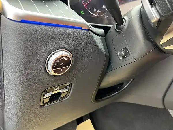 Mercedes-Benz GLC 2023