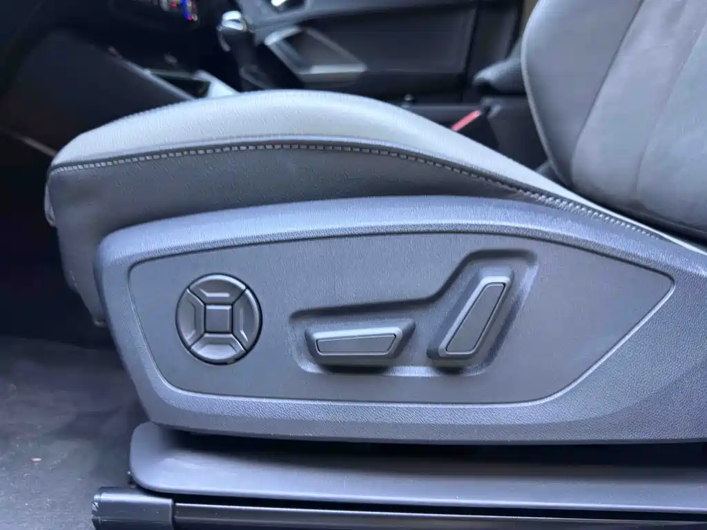 Audi Q3 2023 — фото 15