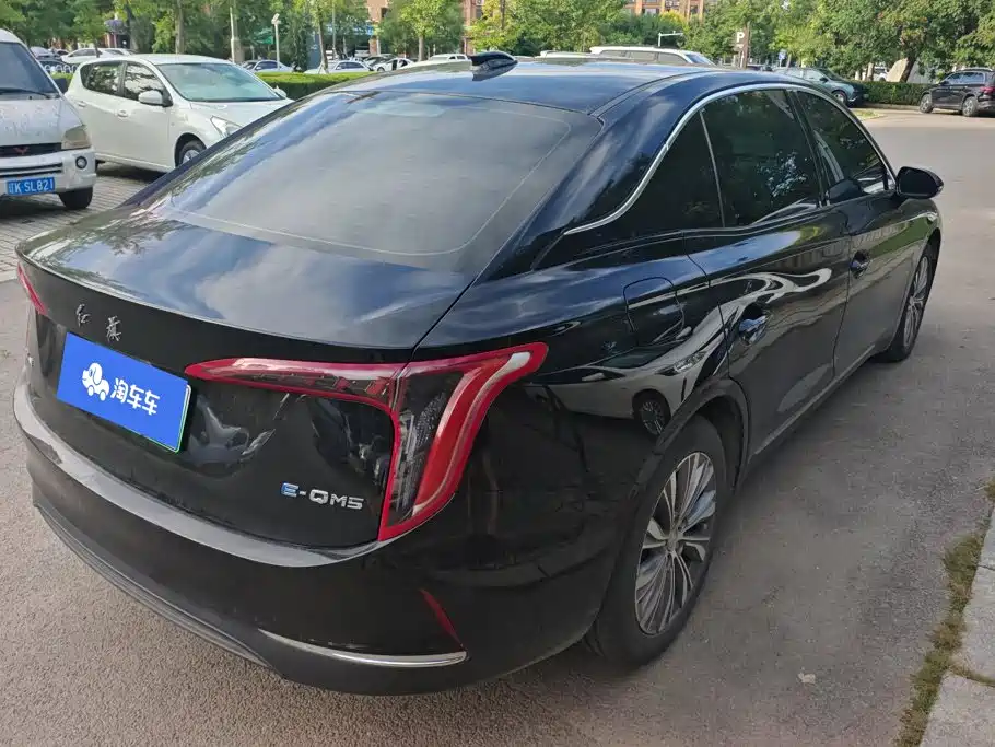 Hongqi E-QM5 2023 — фото 3