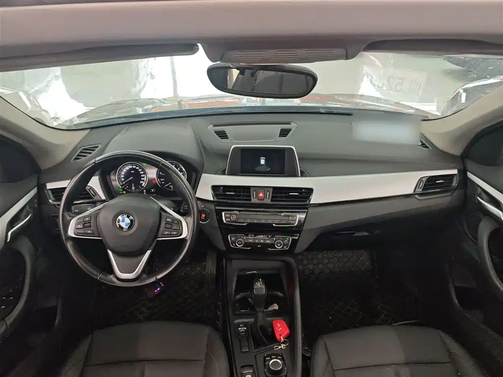 BMW X1 2018 — фото 10