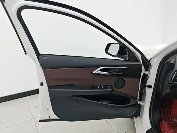 BMW 1 Series 2020